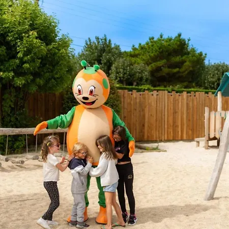 Mobil-home Pratique, Animaux Admis - 5 Pers. - Api-1-52-2235 * Saint-Jean-de-Monts